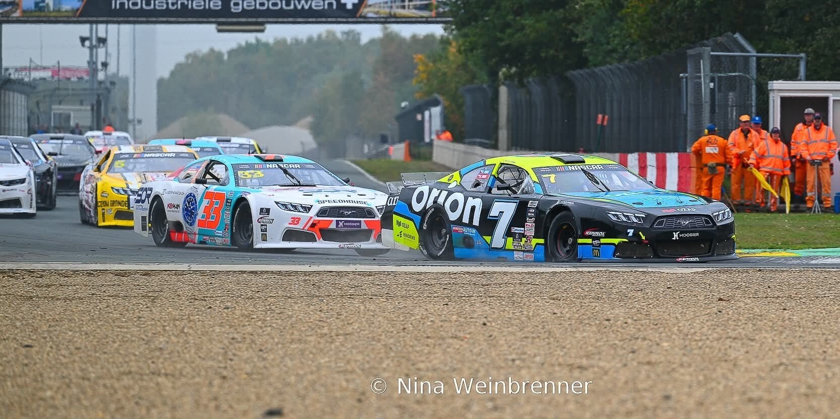 Finále NASCAR Euro Series 2025 Belgie: Doubek se na závěr sezony loučí vítězstvím, ve své parádní třídě bere letos titul vicemistra! Finále NASCAR Euro Series 2025 Belgie: Doubek se na závěr sezony loučí vítězstvím, ve své parádní třídě bere letos titul vicemistra!